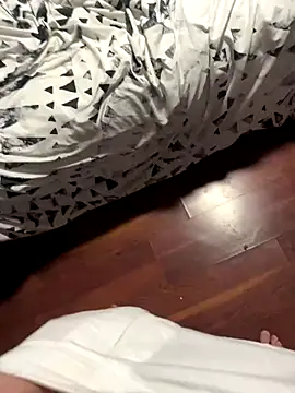 rough1985 online show from 12-15-25, 11:42