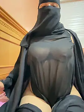 Snapshot of _Laiali_ chatting on 09-16-25, 12:06 Laiali online show from 09-16-25, 12:06