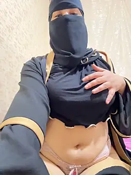 Snapshot of _Laiali_ chatting on 11-06-25, 11:44 Laiali online show from 11-06-25, 11:44