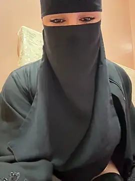 Snapshot of _Laiali_ chatting on 02-07-26, 04:43 Laiali online show from 02-07-26, 04:43