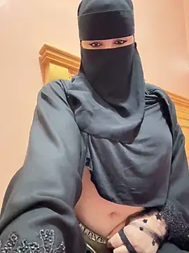 Snapshot of _Laiali_ chatting on 02-12-26, 12:33 Laiali online show from 02-12-26, 12:33