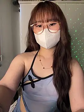 Snapshot of Meowyeuk6 chatting on 05-16-26, 04:53 Meowyeuk6 online show from 05-16-26, 04:53