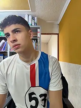AdrianRinaldi online show from 05-26-26, 02:02
