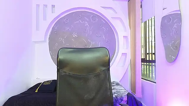 Snapshot of Rafael_Mendezz chatting on 10-24-25, 08:27 Rafael Mendezz online show from 10-24-25, 08:27