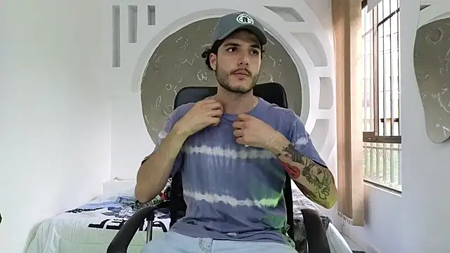 Snapshot of Rafael_Mendezz chatting on 11-23-25, 08:30 Rafael Mendezz online show from 11-23-25, 08:30