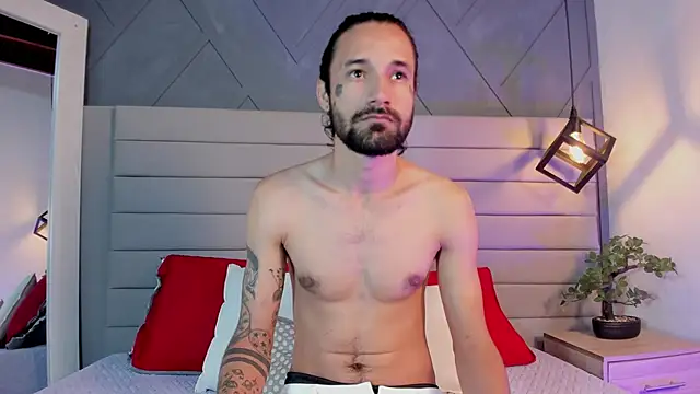 Hisoka 011 online show from 11-15-25, 01:47