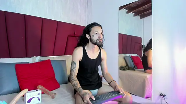 Hisoka 011 online show from 11-18-25, 01:00