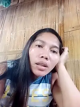 Snapshot of prettymom35 chatting on 10-27-25, 01:53 prettymom35 online show from 10-27-25, 01:53