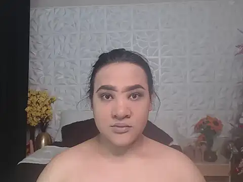 Hotcum ella online show from 12-16-25, 11:54