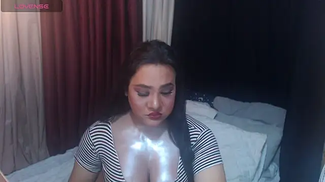 Hotcum ella online show from 07-01-26, 12:01