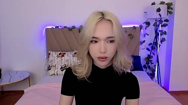 Snapshot of okerriella chatting on 06-04-26, 06:08 okerriella online show from 06-04-26, 06:08