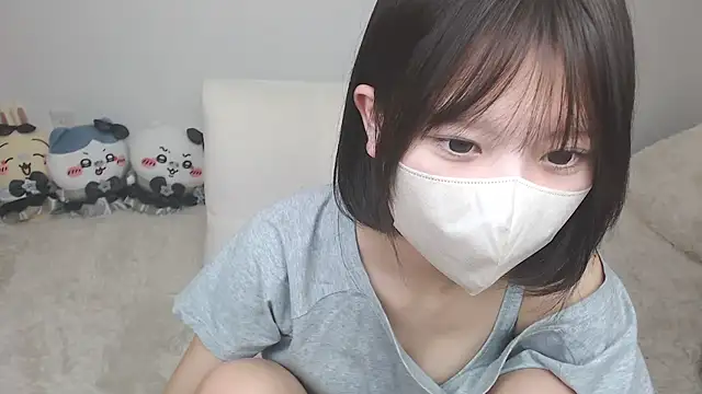 Snapshot of yuna_rin chatting on 12-21-25, 11:06 yuna rin online show from 12-21-25, 11:06