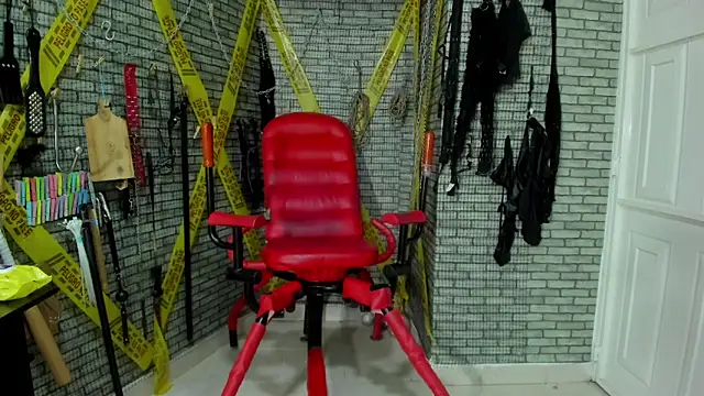 Snapshot of ariel_bdsm chatting on 05-22-26, 10:21 ariel bdsm online show from 05-22-26, 10:21