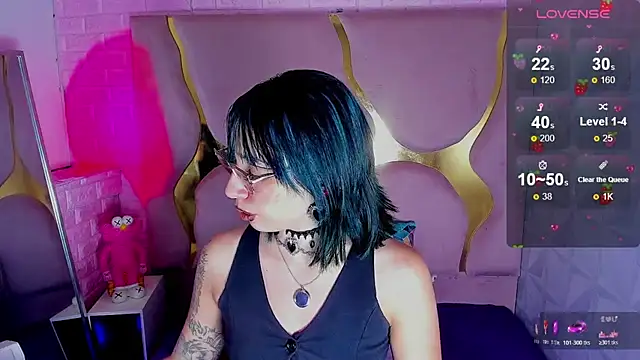 Niina Sissy online show from 02-10-26, 04:38