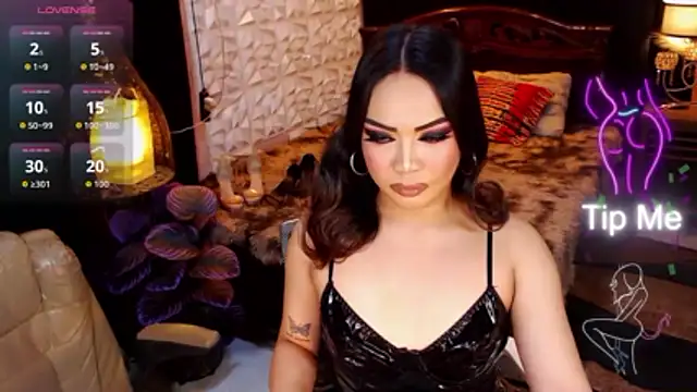 GODDESSHUGECOCKANDREA online show from 05-11-26, 05:32