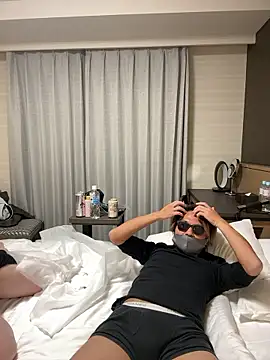 POMUPOMUPURIN2 online show from 11-28-25, 11:13