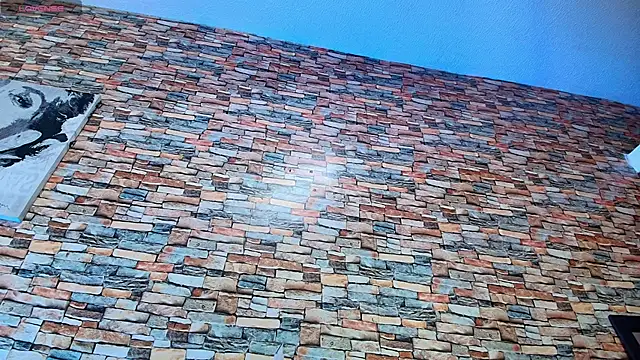 naomi campbel  online show from 04-21-26, 08:55