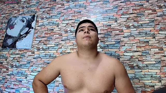 naomi campbel  online show from 04-22-26, 08:43