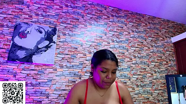 naomi campbel  online show from 06-07-26, 01:59
