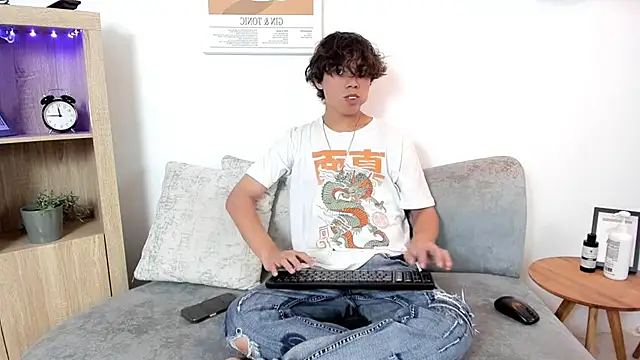 Snapshot of Honeymoon_sariel chatting on 10-05-25, 07:45 Honeymoon sariel online show from 10-05-25, 07:45