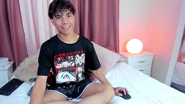 Snapshot of Honeymoon_sariel chatting on 10-29-25, 09:05 Honeymoon sariel online show from 10-29-25, 09:05