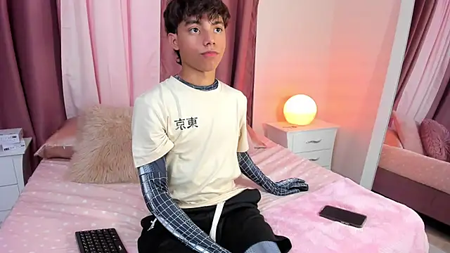 Snapshot of Honeymoon_sariel chatting on 10-31-25, 07:59 Honeymoon sariel online show from 10-31-25, 07:59