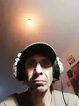 Snapshot of githot chatting on 09-19-25, 09:43 githot online show from 09-19-25, 09:43