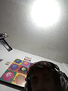 Snapshot of githot chatting on 09-26-25, 06:39 githot online show from 09-26-25, 06:39