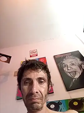 Snapshot of githot chatting on 10-04-25, 08:34 githot online show from 10-04-25, 08:34