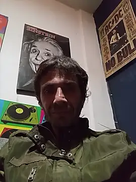 Snapshot of githot chatting on 11-16-25, 09:37 githot online show from 11-16-25, 09:37