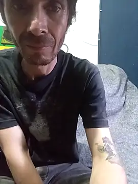 Snapshot of githot chatting on 12-17-25, 07:25 githot online show from 12-17-25, 07:25