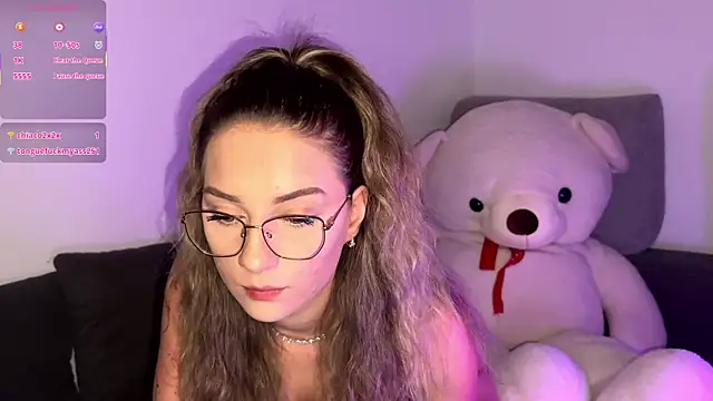 ScarlettSmithX online show from 11-17-25, 08:14