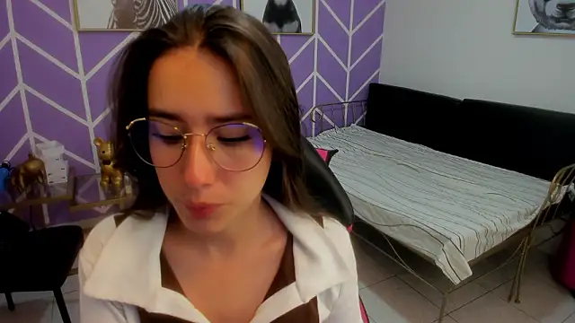 Adhara Kitten online show from 02-24-26, 12:58