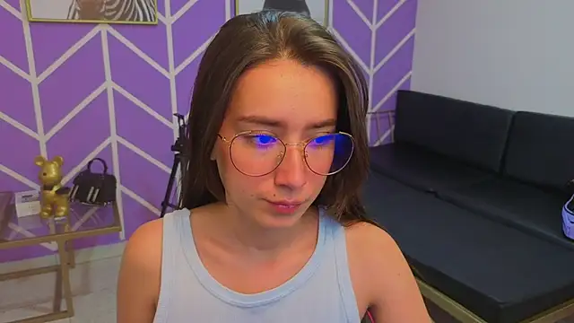 Adhara Kitten online show from 03-10-26, 12:54