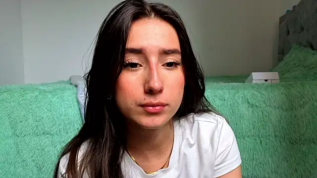 Snapshot of Adhara_Kitten chatting on 07-09-26, 02:54 Adhara Kitten online show from 07-09-26, 02:54