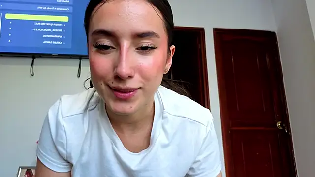 Snapshot of Adhara_Kitten chatting on 07-30-26, 03:55 Adhara Kitten online show from 07-30-26, 03:55
