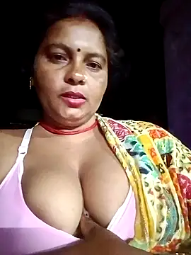 Snapshot of Hot_komal1 chatting on 09-25-25, 10:24 Hot komal1 online show from 09-25-25, 10:24