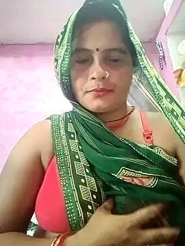 Snapshot of Hot_komal1 chatting on 10-01-25, 12:33 Hot komal1 online show from 10-01-25, 12:33