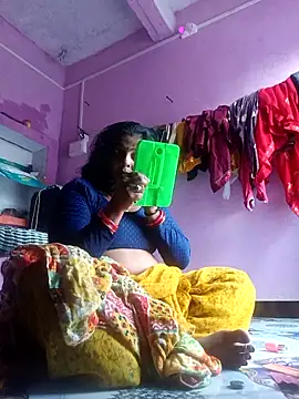 Snapshot of Hot_komal1 chatting on 10-09-25, 10:13 Hot komal1 online show from 10-09-25, 10:13