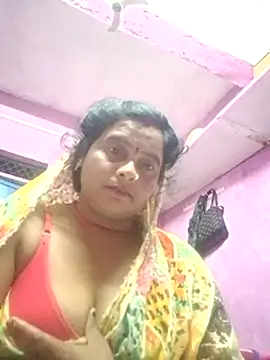 Snapshot of Hot_komal1 chatting on 10-09-25, 10:19 Hot komal1 online show from 10-09-25, 10:19