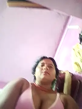 Snapshot of Hot_komal1 chatting on 10-19-25, 08:31 Hot komal1 online show from 10-19-25, 08:31