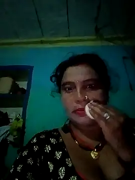 Snapshot of Hot_komal1 chatting on 10-24-25, 06:04 Hot komal1 online show from 10-24-25, 06:04