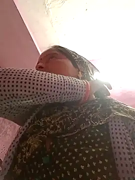 Snapshot of Hot_komal1 chatting on 11-18-25, 12:20 Hot komal1 online show from 11-18-25, 12:20