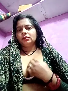 Snapshot of Hot_komal1 chatting on 11-24-25, 08:08 Hot komal1 online show from 11-24-25, 08:08