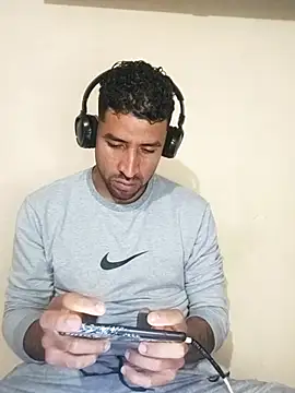 Snapshot of Alexsexygamer chatting on 11-05-25, 01:00 Alexsexygamer online show from 11-05-25, 01:00