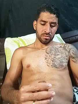 Snapshot of Alexsexygamer chatting on 11-15-25, 08:05 Alexsexygamer online show from 11-15-25, 08:05