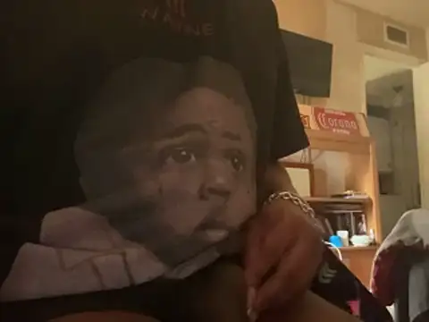 Prettyvsmonster online show from 12-16-25, 04:56