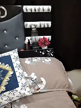 Snapshot of Suhana_Darling chatting on 02-15-26, 07:51 Suhana Darling online show from 02-15-26, 07:51