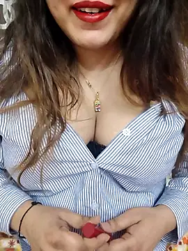 Snapshot of Suhana_Darling chatting on 03-13-26, 08:37 Suhana Darling online show from 03-13-26, 08:37