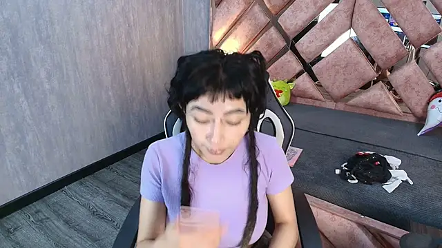 Babyyrasta666 online show from 10-17-25, 04:26